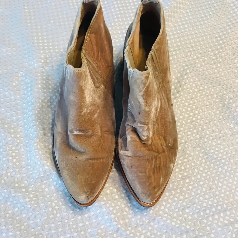 Madewell velvet‎ boties